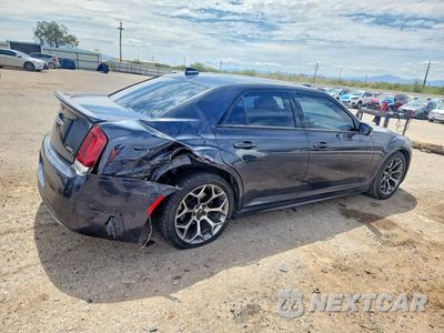 Trzecie zdjęcie samochodu z tyłu: 2018 CHRYSLER 300 S VIN:2C3CCABG7JH240457 - miniatura