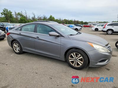 Czwarte zdjęcie samochodu z boku: 2011 HYUNDAI SONATA GLS VIN:5NPEB4AC8BH076541 - miniatura