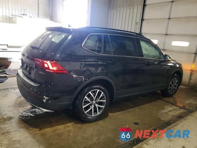 Trzecie zdjęcie samochodu z tyłu: 2019 VOLKSWAGEN TIGUAN SE VIN:3VV2B7AX4KM072991 - miniatura