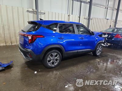 Trzecie zdjęcie samochodu z tyłu: 2024 KIA SELTOS LX VIN:KNDEPCAA3R7519994 - miniatura