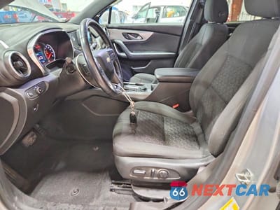 Zdjęcie 7 z 13 samochodu: 2020 CHEVROLET BLAZER 2LT VIN:3GNKBHR47LS682810 - miniatura