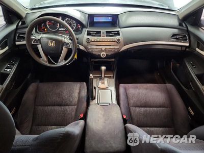 Zdjęcie 8 z 13 samochodu: 2011 HONDA ACCORD LXP VIN:1HGCP2F41BA062729 - miniatura