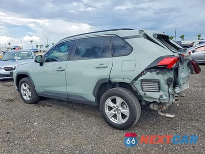 Drugie zdjęcie samochodu z przodu: 2019 TOYOTA RAV4 XLE VIN:2T3W1RFV7KW002258 - miniatura