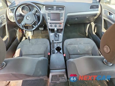Zdjęcie 8 z 12 samochodu: 2016 VOLKSWAGEN GOLF SPORTWAGEN S VIN:3VWC17AU5GM505847 - miniatura