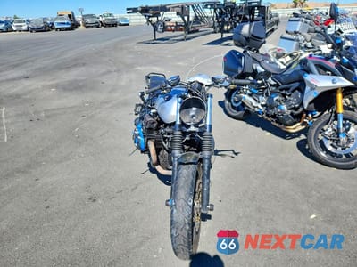 Drugie zdjęcie samochodu z przodu: 2019 BMW R NINE T SCRAMBLER VIN:WB10J3309KZ795152 - miniatura