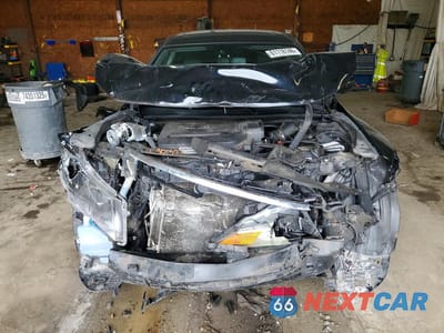 Piąte zdjęcie samochodu w środku: 2015 HONDA CROSSTOUR EXL VIN:5J6TF2H50FL002999 - miniatura