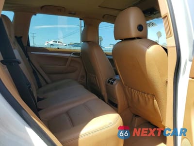 Zdjęcie 10 z 12 samochodu: 2009 PORSCHE CAYENNE VIN:WP1AA29P59LA07629 - miniatura