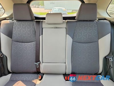 Zdjęcie 10 z 13 samochodu: 2023 TOYOTA RAV4 HYBRID XLE VIN:JTMRWRFV5PD188093 - miniatura