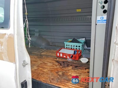 Zdjęcie 11 z 13 samochodu: 2008 CHEVROLET EXPRESS 2500 DELIVERY VAN VIN:1GCGG25C881223062 - miniatura