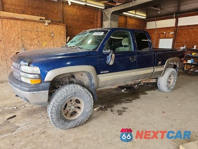 2001 CHEVROLET SILVERADO K1500 2GCEK19T711343946 - główne zdjęcie licytacji z USA - miniatura