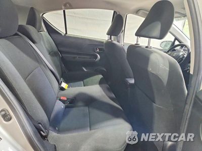 Zdjęcie 10 z 12 samochodu: 2018 TOYOTA PRIUS C TWO VIN:JTDKDTB38J1607992 - miniatura