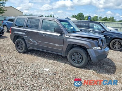 Czwarte zdjęcie samochodu z boku: 2017 JEEP PATRIOT SPORT VIN:1C4NJRBB3HD190421 - miniatura