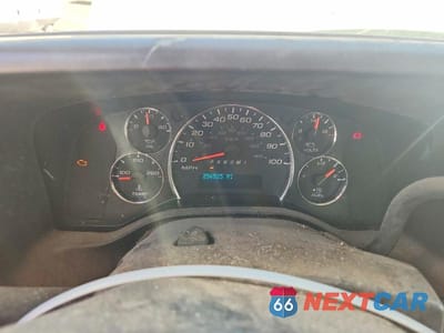 Zdjęcie 9 z 13 samochodu: 2017 GMC SAVANA BOX TRUCK VIN:1GD37TCG7H1157674 - miniatura