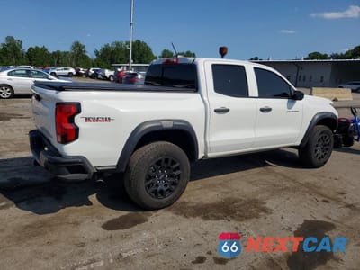 Trzecie zdjęcie samochodu z tyłu: 2024 CHEVROLET COLORADO TRAIL BOSS VIN:1GCPTEEK7R1139661 - miniatura