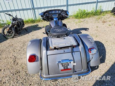 Czwarte zdjęcie samochodu z boku: 2017 HARLEY-DAVIDSON FLHTCUTG TRI GLIDE ULTRA VIN:1HD1MAD14HB856286 - miniatura