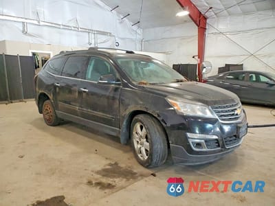Czwarte zdjęcie samochodu z boku: 2017 CHEVROLET TRAVERSE LT VIN:1GNKVGKD6HJ320617 - miniatura
