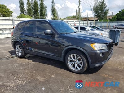 Czwarte zdjęcie samochodu z boku: 2013 BMW X3 XDRIVE28I VIN:5UXWX9C58D0A31666 - miniatura