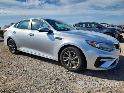 Czwarte zdjęcie samochodu z boku: 2019 KIA OPTIMA LX VIN:5XXGT4L39KG350750 - miniatura
