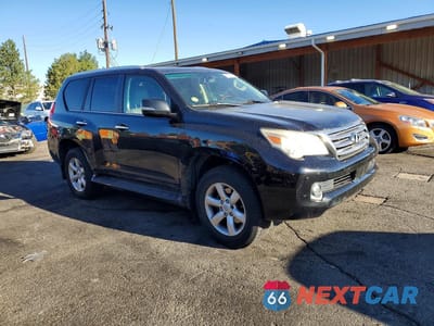 Czwarte zdjęcie samochodu z boku: 2011 LEXUS GX 460 VIN:JTJBM7FX4B5028624 - miniatura