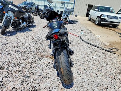 Czwarte zdjęcie samochodu z boku: 2020 YAMAHA YZFR1 VIN:JYARN66E0LA000752 - miniatura
