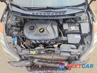 Zdjęcie 11 z 13 samochodu: 2012 HYUNDAI ELANTRA GLS VIN:KMHDH4AE4CU475798 - miniatura
