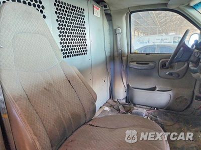 Zdjęcie 11 z 13 samochodu: 1999 CHEVROLET EXPRESS G3500 VIN:1GCHG39R0X1007343 - miniatura