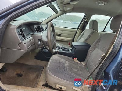 Zdjęcie 7 z 12 samochodu: 2007 FORD CROWN VICTORIA POLICE INTERCEPTOR VIN:2FAHP71W77X114783 - miniatura