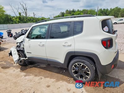 Drugie zdjęcie samochodu z przodu: 2023 JEEP RENEGADE LATITUDE VIN:ZACNJDB10PPP39080 - miniatura