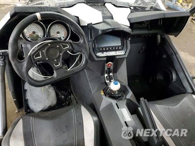 Zdjęcie 6 z 10 samochodu: 2019 POLARIS SLINGSHOT SL VIN:57XAAPFA2K8132666 - miniatura