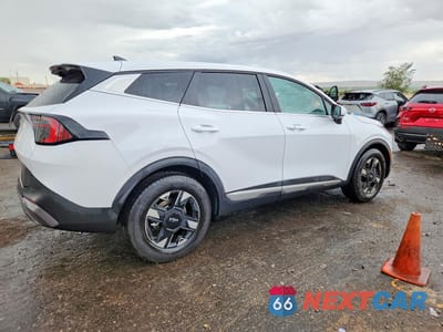 Trzecie zdjęcie samochodu z tyłu: 2026 KIA SPORTAGE LX VIN:5XYK23DF1TG407150 - miniatura