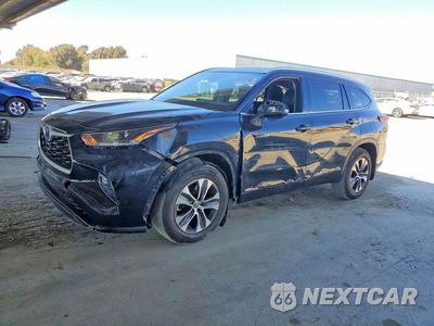 2021 TOYOTA HIGHLANDER HYBRID XLE 5TDGBRCH4MS532613 - główne zdjęcie licytacji z USA - miniatura