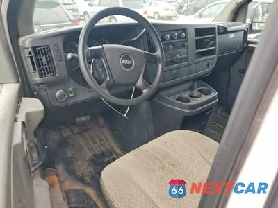 Zdjęcie 8 z 13 samochodu: 2008 CHEVROLET EXPRESS 2500 DELIVERY VAN VIN:1GCGG25C681147874 - miniatura
