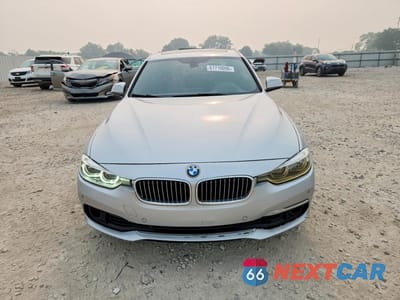Piąte zdjęcie samochodu w środku: 2017 BMW 330 XI VIN:WBA8D9G32HNU63541 - miniatura