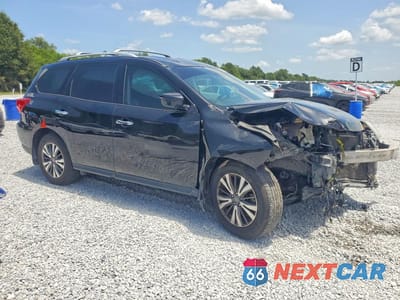 Czwarte zdjęcie samochodu z boku: 2017 NISSAN PATHFINDER S VIN:5N1DR2MN7HC908847 - miniatura