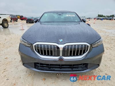 Piąte zdjęcie samochodu w środku: 2025 BMW 530 I VIN:WBA43FJ06SCU14912 - miniatura