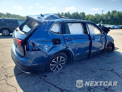 Trzecie zdjęcie samochodu z tyłu: 2019 VOLKSWAGEN TIGUAN SE VIN:3VV2B7AX2KM036099 - miniatura