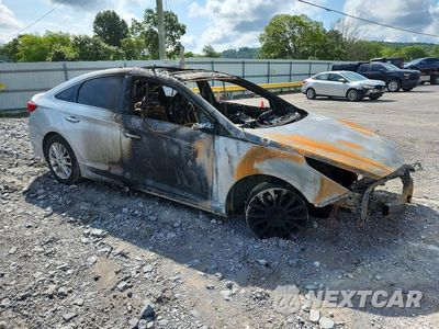 Czwarte zdjęcie samochodu z boku: 2015 HYUNDAI SONATA LIMITED VIN:5NPE34AF3FH153748 - miniatura