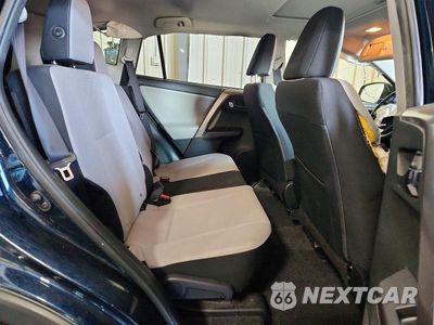 Zdjęcie 10 z 12 samochodu: 2018 TOYOTA RAV4 XLE VIN:JTMRFREV6JJ245556 - miniatura