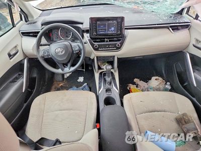 Zdjęcie 8 z 13 samochodu: 2022 TOYOTA COROLLA CROSS L VIN:7MUAAAAG9NV018915 - miniatura