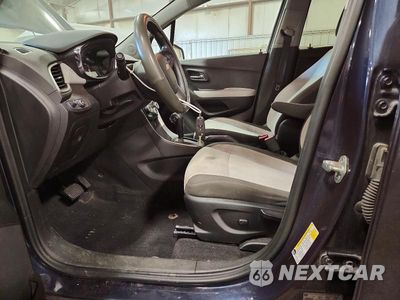 Zdjęcie 7 z 13 samochodu: 2019 CHEVROLET TRAX LS VIN:3GNCJNSB9KL220904 - miniatura
