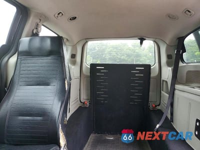 Zdjęcie 10 z 13 samochodu: 2019 DODGE GRAND CARAVAN SE VIN:2C4RDGBG1KR649636 - miniatura