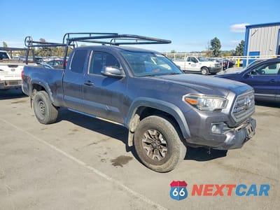 Czwarte zdjęcie samochodu z boku: 2016 TOYOTA TACOMA TRD OFF-ROAD VIN:5TFSZ5AN5GX023152 - miniatura