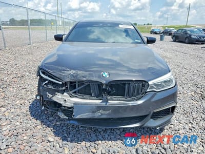 Piąte zdjęcie samochodu w środku: 2020 BMW M550XI VIN:WBAJS7C04LBN96402 - miniatura