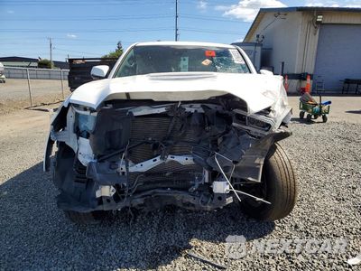 Piąte zdjęcie samochodu w środku: 2023 TOYOTA TACOMA TRD SPORT VIN:3TMCZ5AN1PM643362 - miniatura