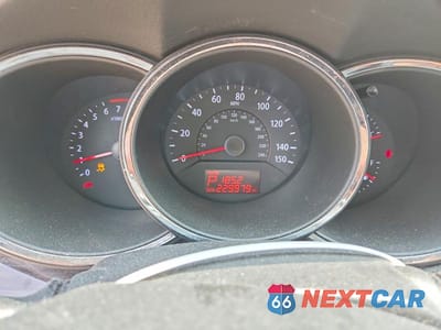 Zdjęcie 9 z 13 samochodu: 2012 KIA SORENTO VIN:5XYKT4A65CG228990 - miniatura