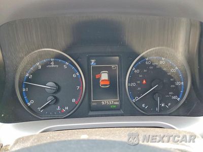 Zdjęcie 9 z 13 samochodu: 2018 TOYOTA RAV4 XLE VIN:JTMRFREV7JD253485 - miniatura