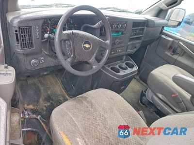Zdjęcie 8 z 12 samochodu: 2024 CHEVROLET EXPRESS G3500 BOX TRUCK VIN:1HA0GRF71RN017373 - miniatura