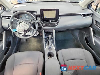 Zdjęcie 8 z 12 samochodu: 2024 TOYOTA COROLLA CROSS LE VIN:7MUCAABG2RV105116 - miniatura