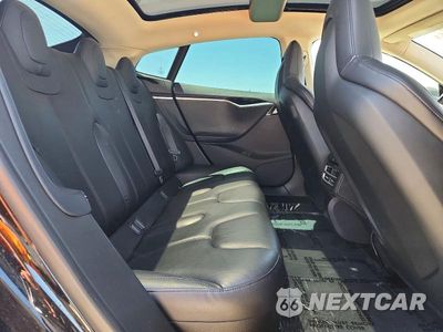 Zdjęcie 10 z 12 samochodu: 2014 TESLA MODEL S VIN:5YJSA1H10EFP28662 - miniatura