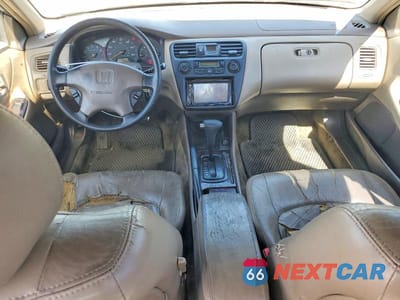 Zdjęcie 8 z 12 samochodu: 1998 HONDA ACCORD EX VIN:1HGCG1656WA060368 - miniatura